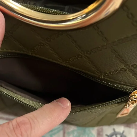 NEW Olive Green Quilted Handbag with Gold Accents - Picture 4 of 4